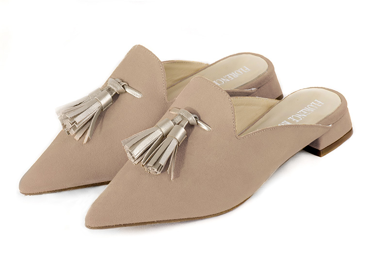 Biscuit beige and gold women's loafer mules. Pointed toe. Flat flare heels. Front view - Florence KOOIJMAN